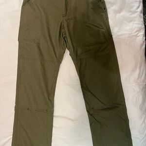 Patagonia Men's Iron Forge Cargo Pants in Olive